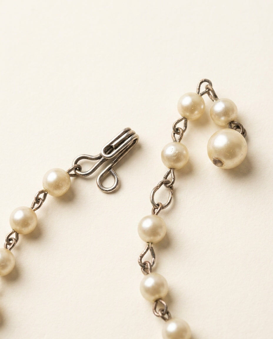 1950s-1960s Mid-Century Gold-Tone Pearl Bib Necklace with Articulated Bib Pendant - photo 3