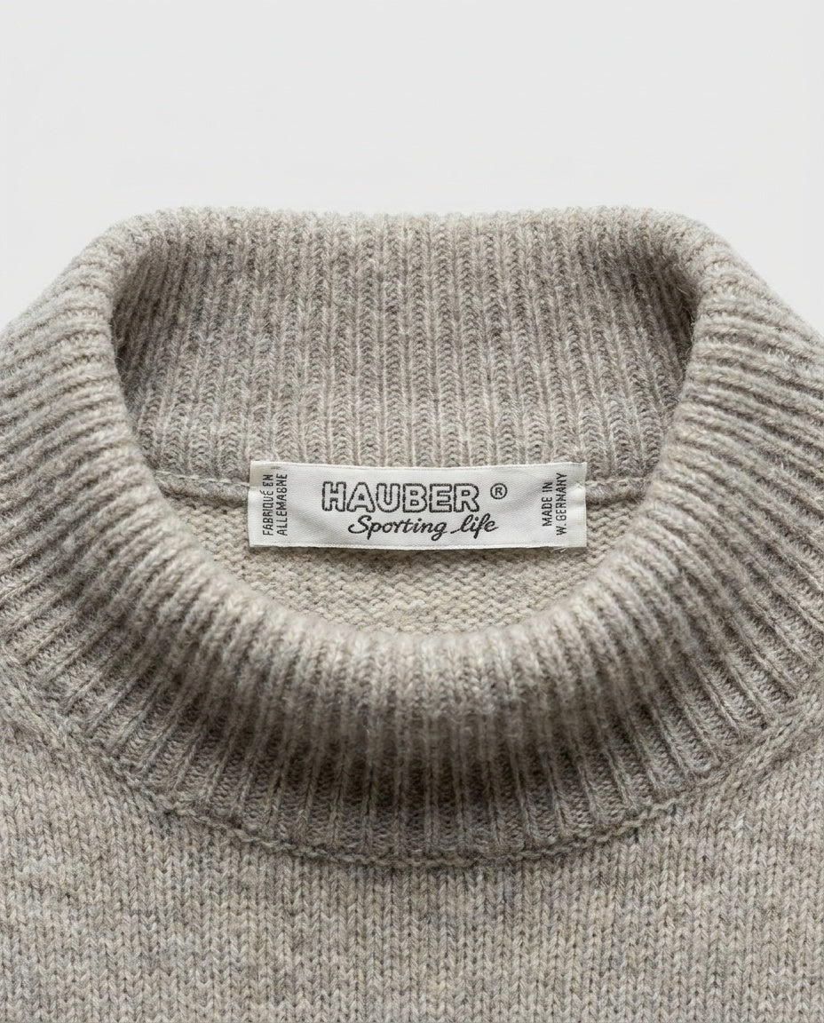 Hauber Sporting Light Heather Grey Mock-Neck Pullover Sweater with Knit Appliqués and Openwork Hem - photo 3