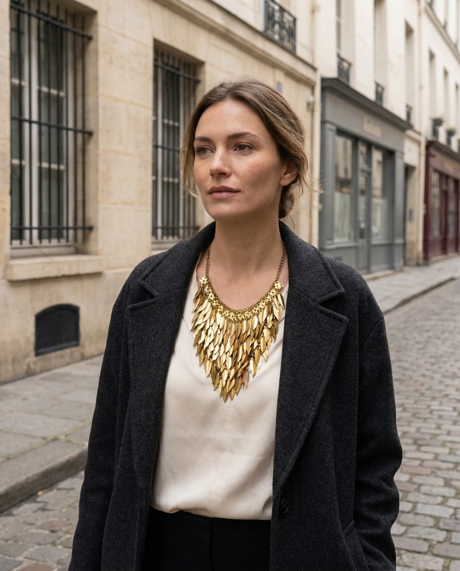Mid-20th Century Gold-Tone Brass Bib Necklace with Leaf Dangles - photo 4