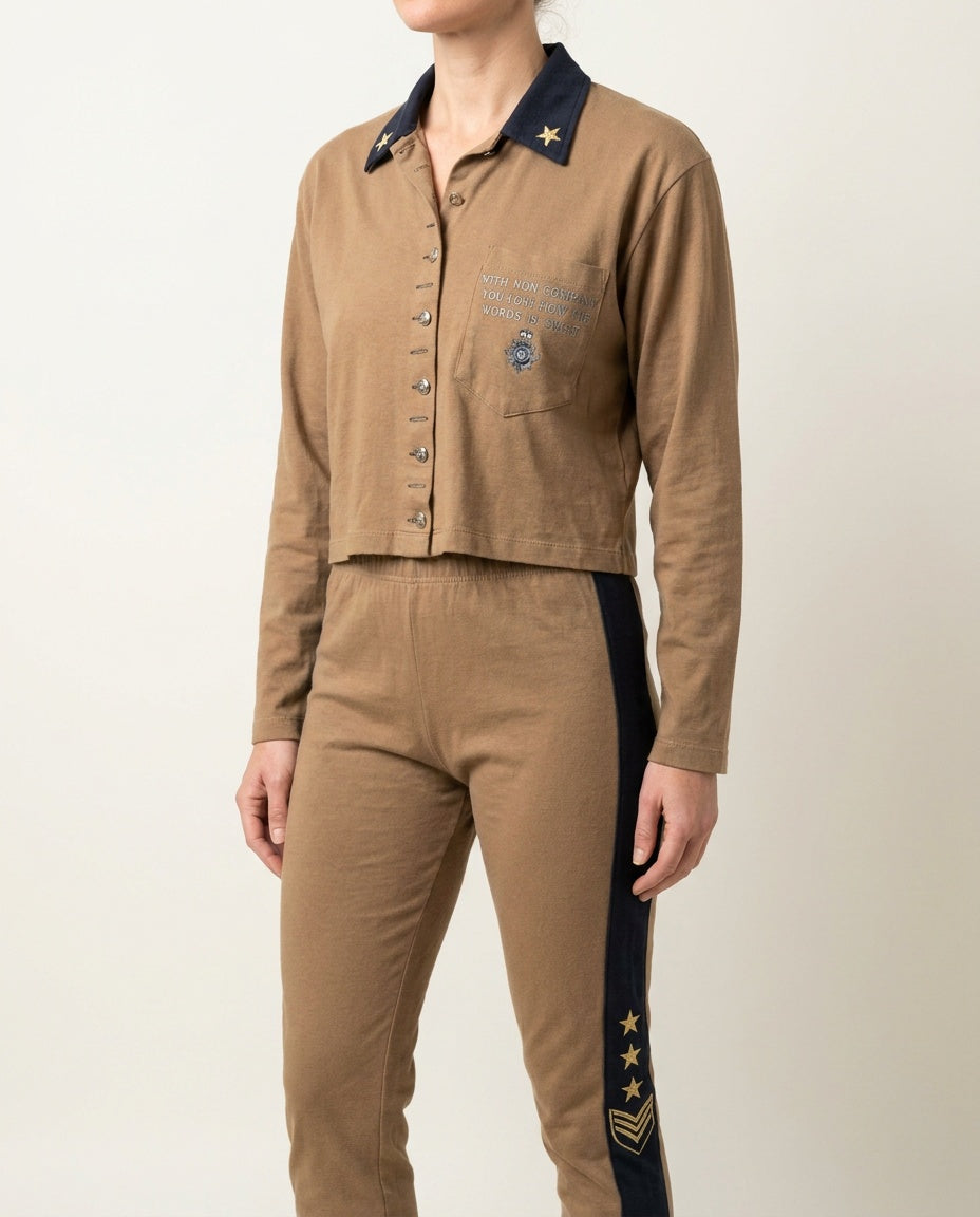 UNITED MORGAN 1980s Military-Inspired Cropped Shirt & Slim Track Pants in Tan/Khaki with Embroidery - photo 4