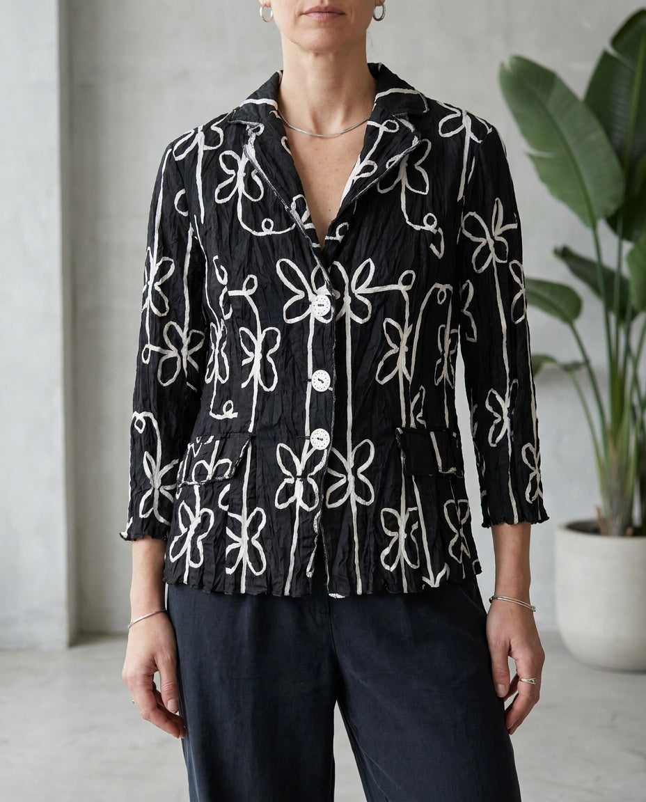 Alberto Makali Black Crinkle Fabric Blazer with White Floral Appliqué - photo 5