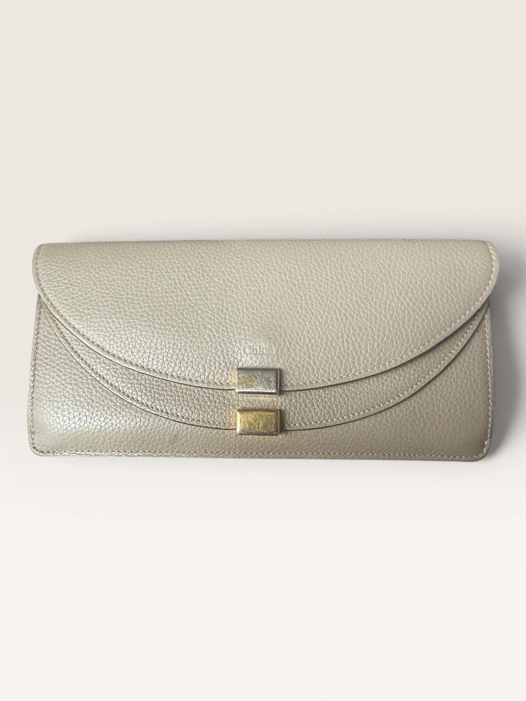 Chloé Gray Leather Wallet with Golden Hardware