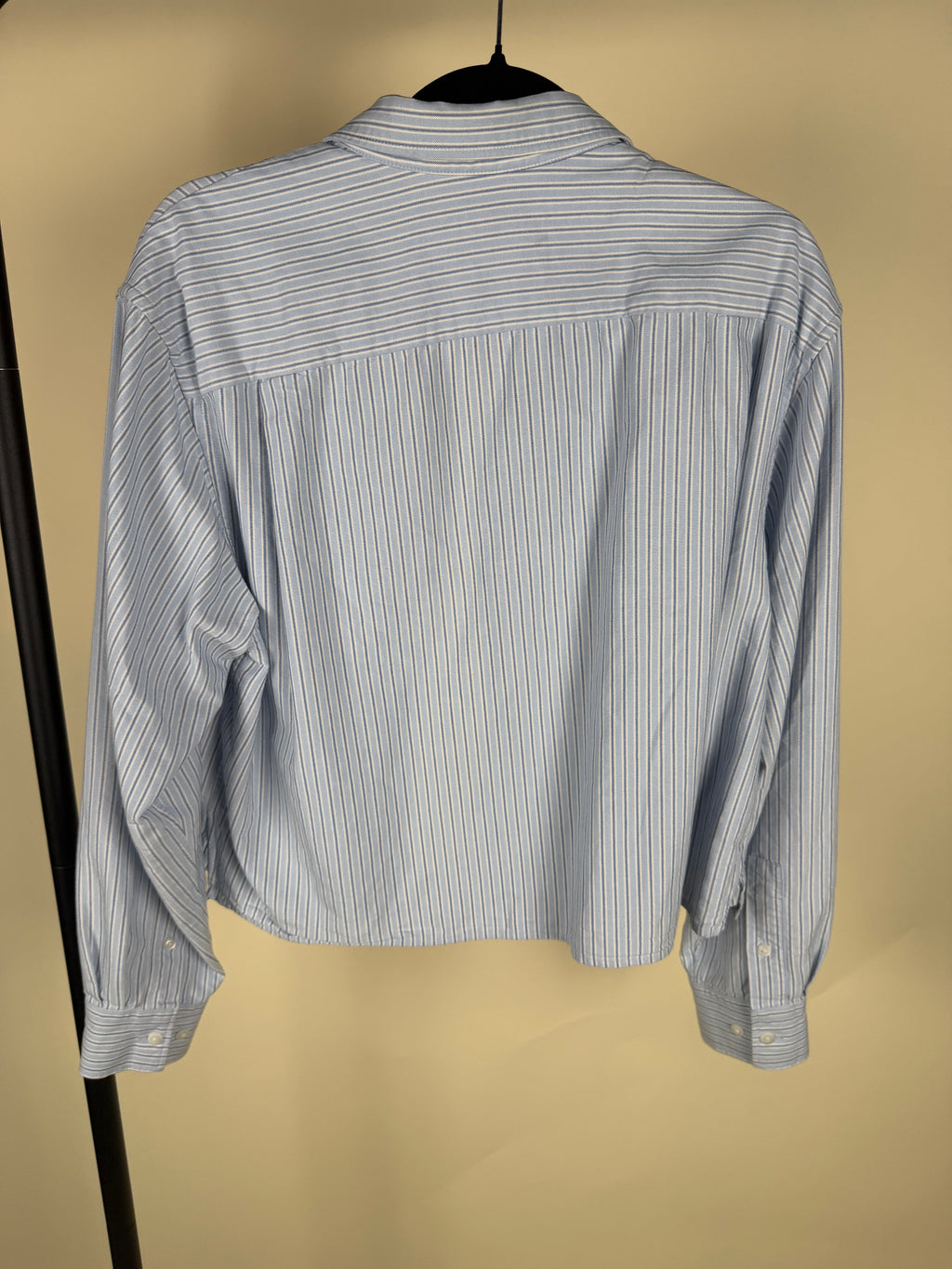 JW Anderson x Uniqlo Cropped Striped Button-Down Shirt - photo 7