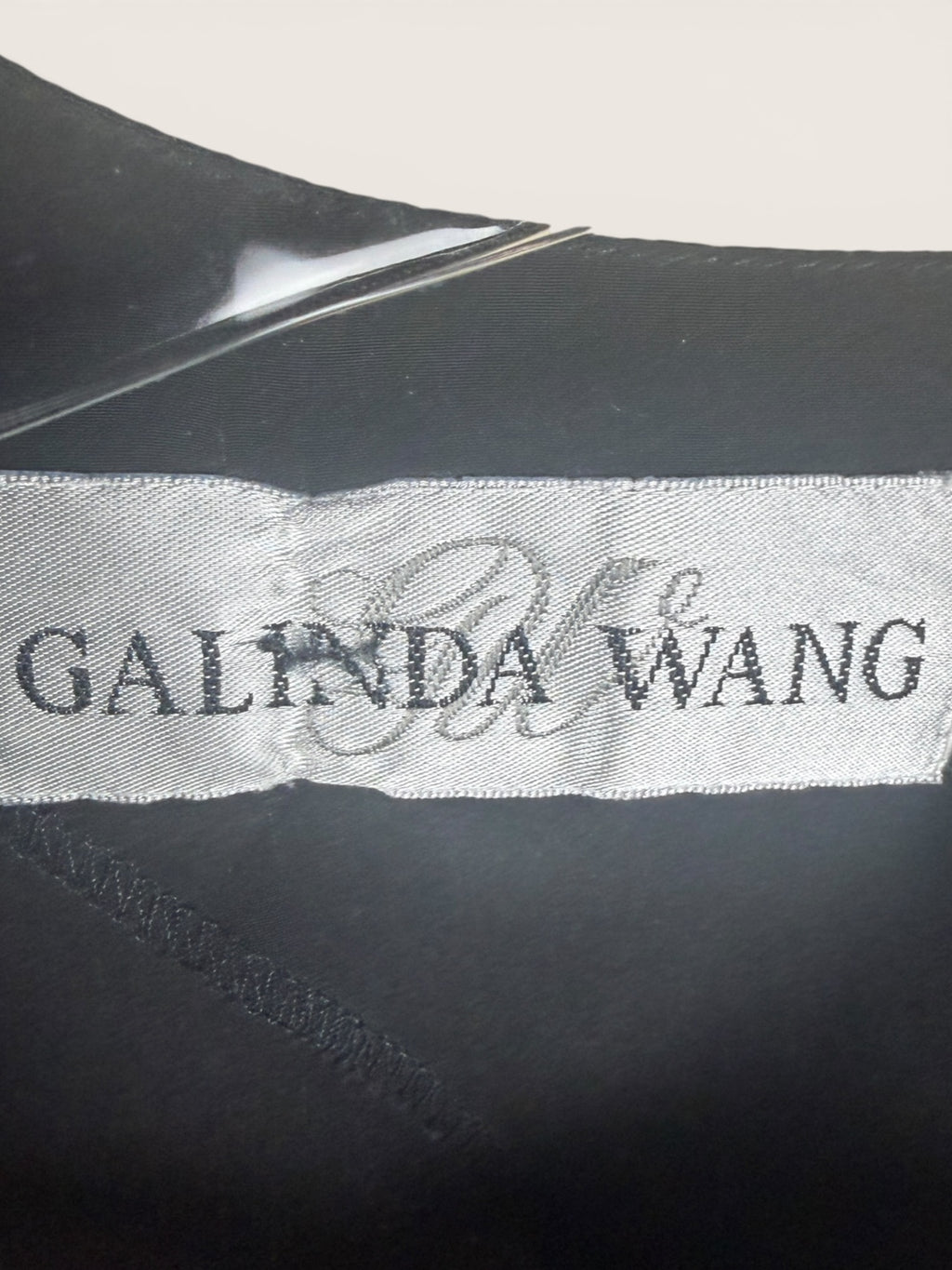 Galinda Wang Black Keyhole Back Blouse